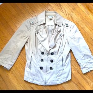 3/4 sleeve tan jacket